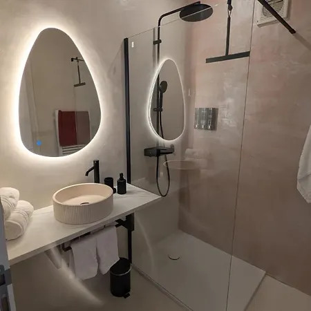 La Belle Vue Riviera Apartment *