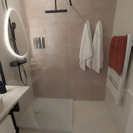 La Belle Vue Riviera Apartment *